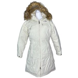 The North Face Women's Cream Ski Jacket with Faux Fur Hood - small